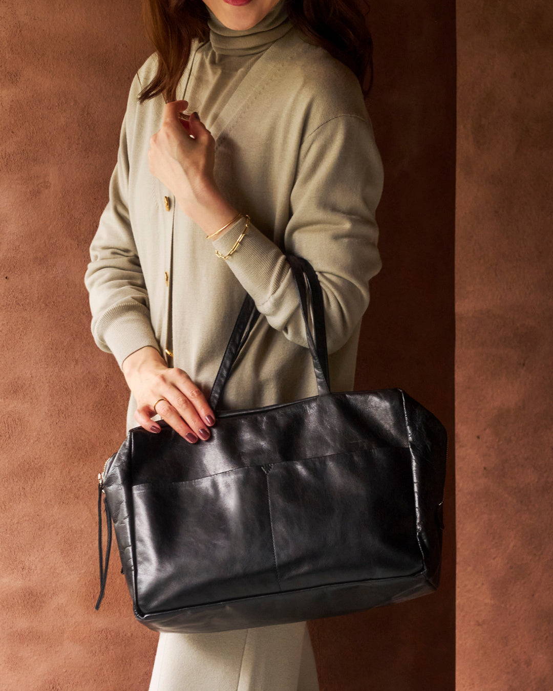 A4 BOX TOTE : L | BLACK