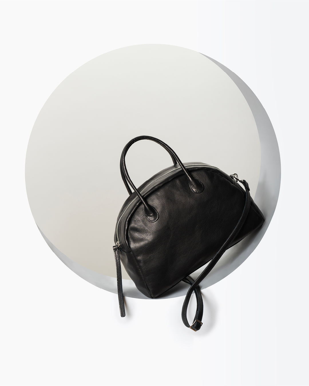 ROUND BOSTON + SHOULDER | BLACK