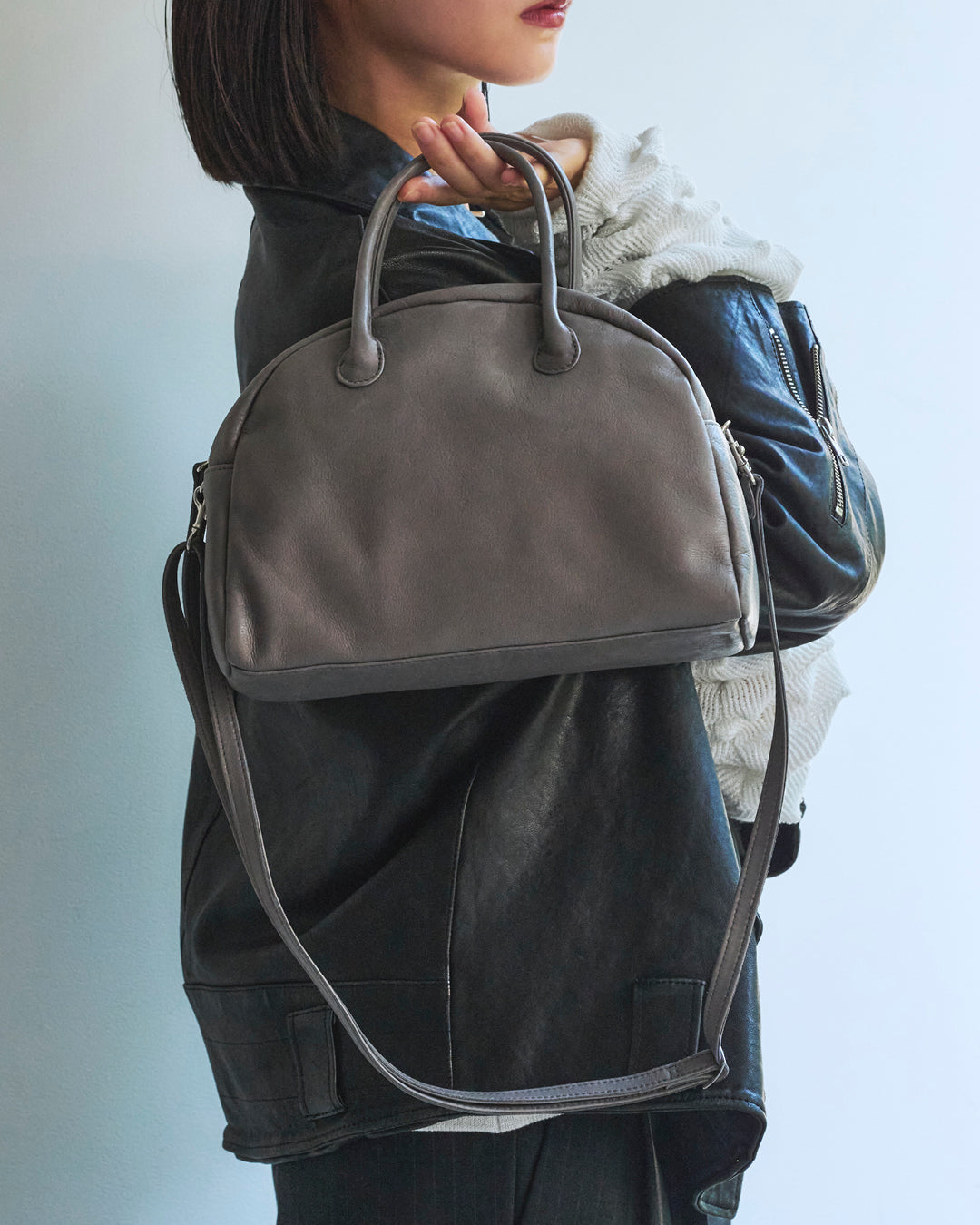 ROUND BOSTON + SHOULDER | GRAY